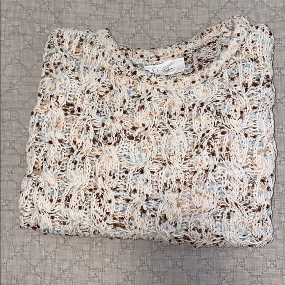 Sweaters - Picture 5 of 9